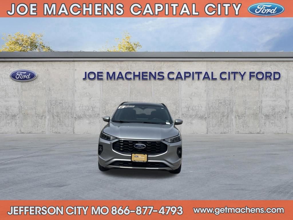 Certified 2023 Ford Escape ST-Line Select w/ Tech Pack #2 image 8