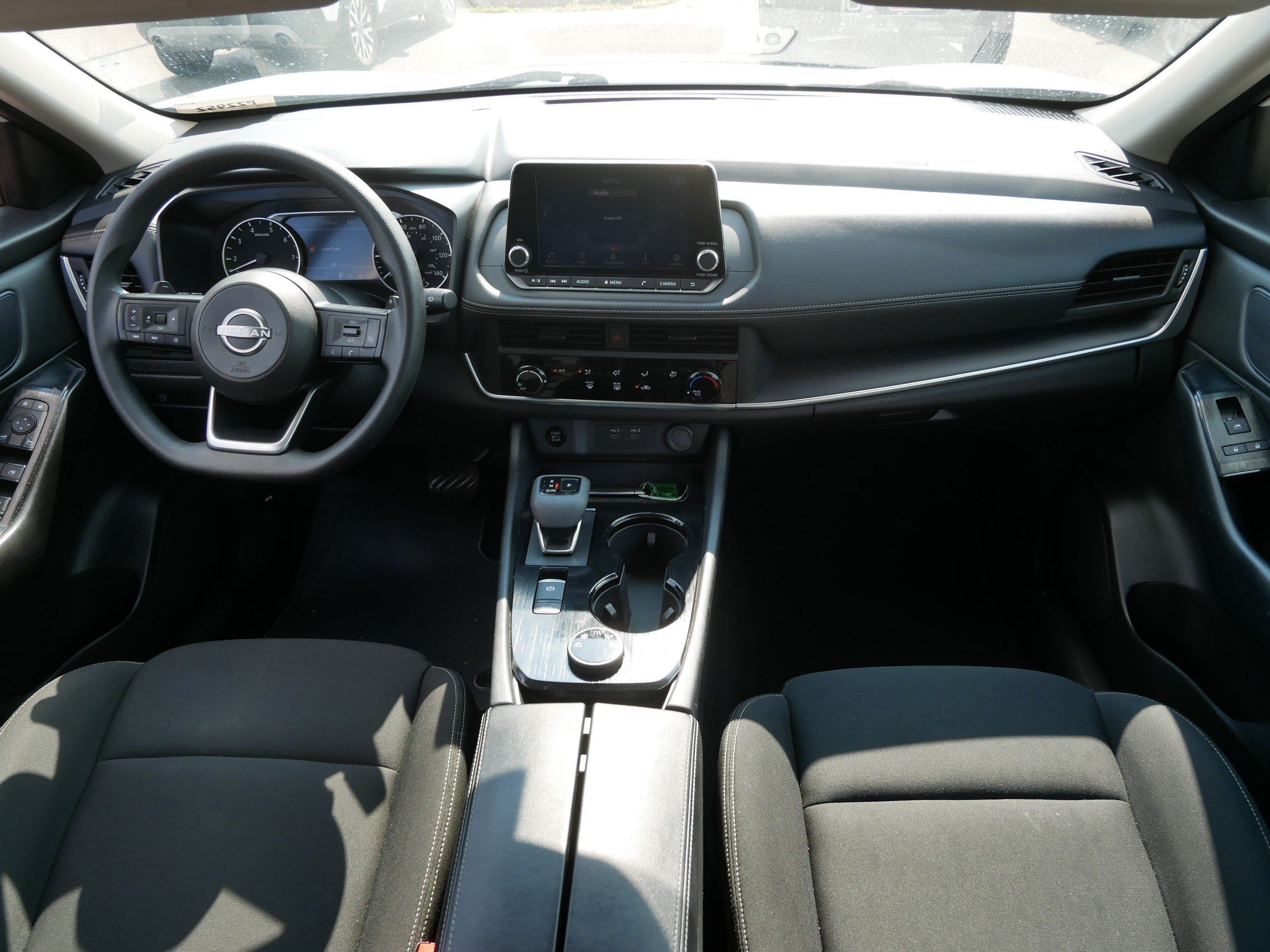 Used 2024 Nissan Rogue S AWD/4WD image 10