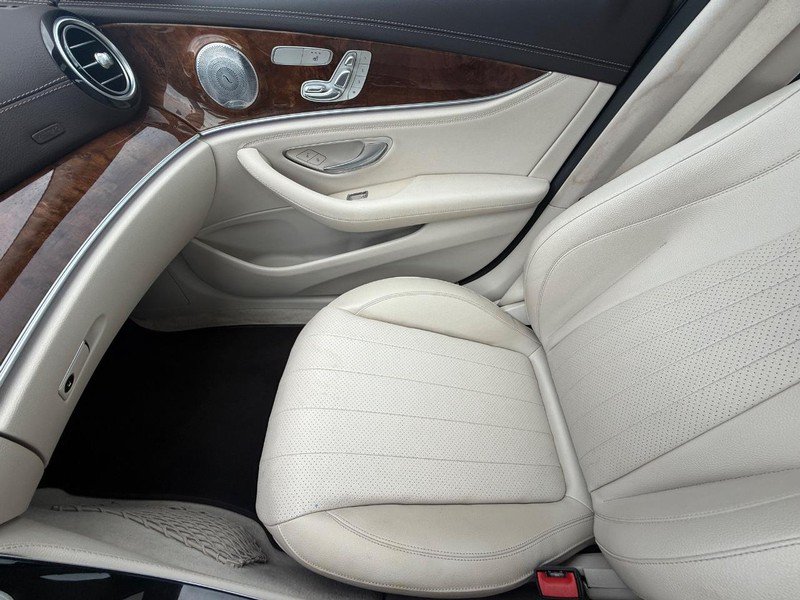 Used 2017 Mercedes-Benz E 300 4MATIC image 27