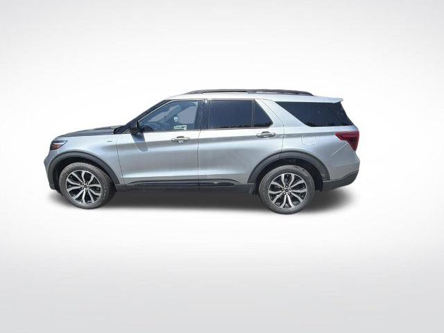Certified 2023 Ford Explorer ST-Line AWD/4WD image 2