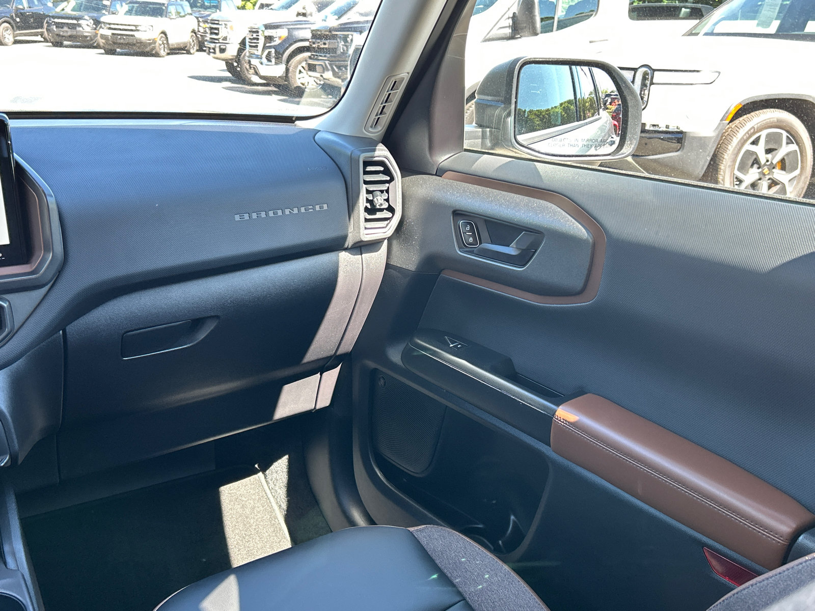 Certified 2025 Ford Bronco Sport Outer Banks w/ Outer Banks Tech Package+ AWD/4WD image 26