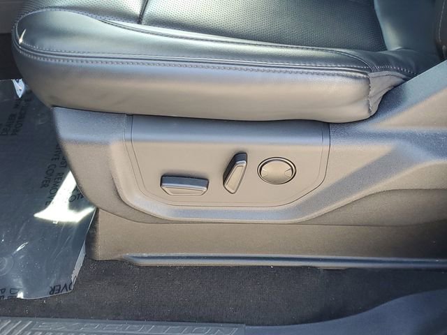 Certified 2024 Ford Expedition Max XLT image 17