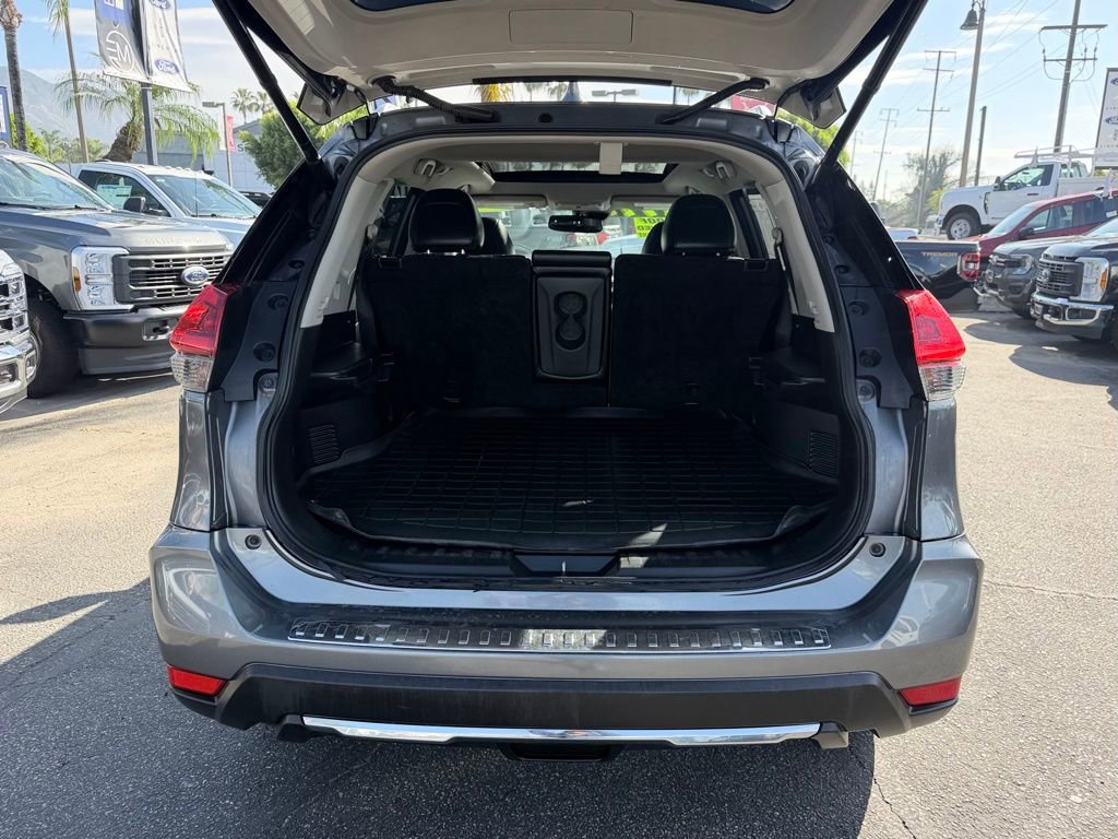 Used 2018 Nissan Rogue SL w/ Premium Package FWD image 10