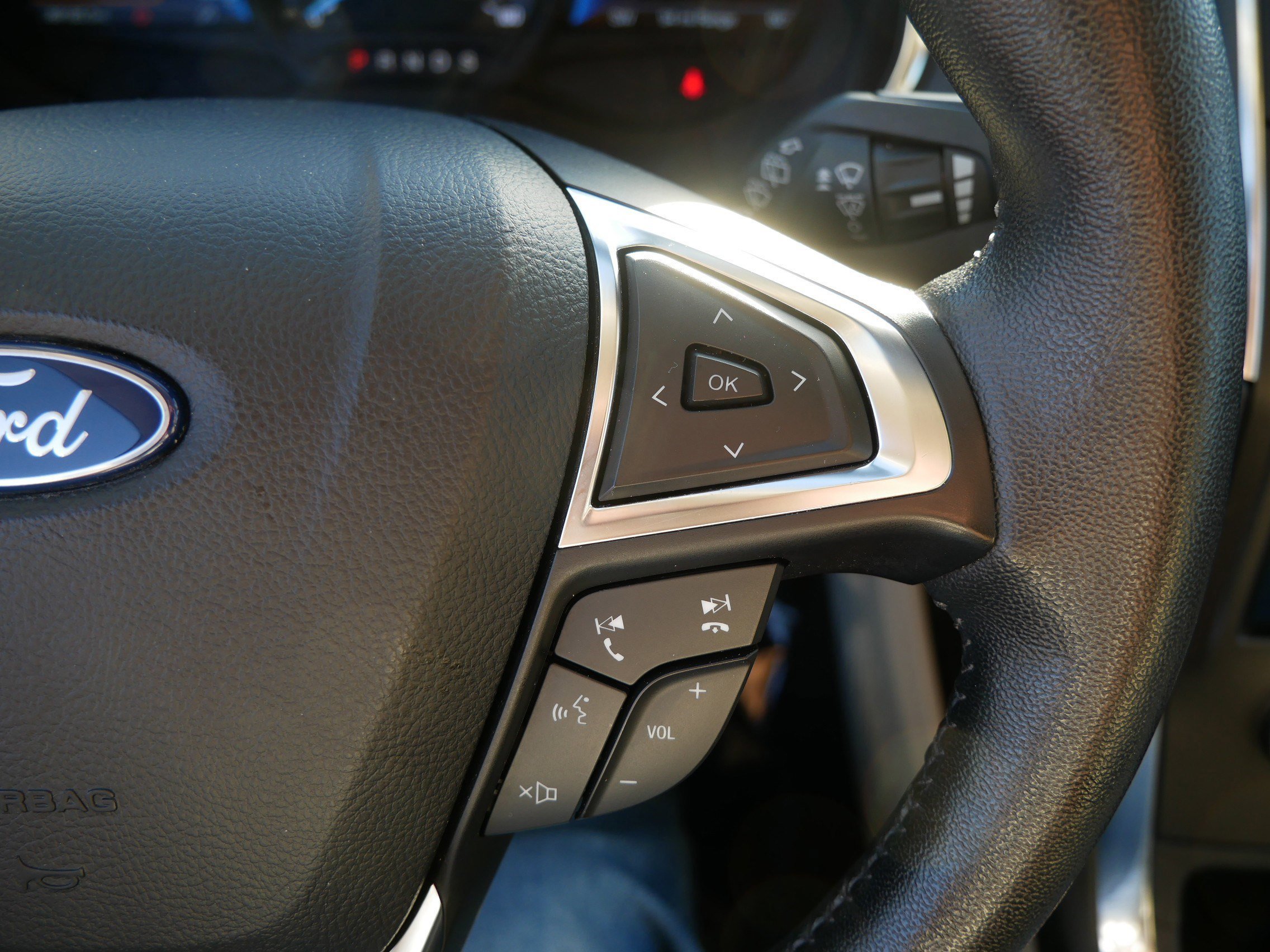 Certified 2021 Ford Edge Titanium w/ Cargo Accessory Package image 29