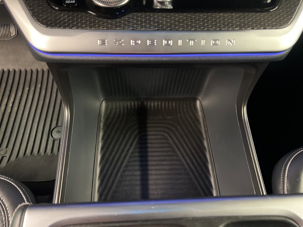 Certified 2025 Ford Expedition Max Platinum w/ Stealth Performance Package image 19