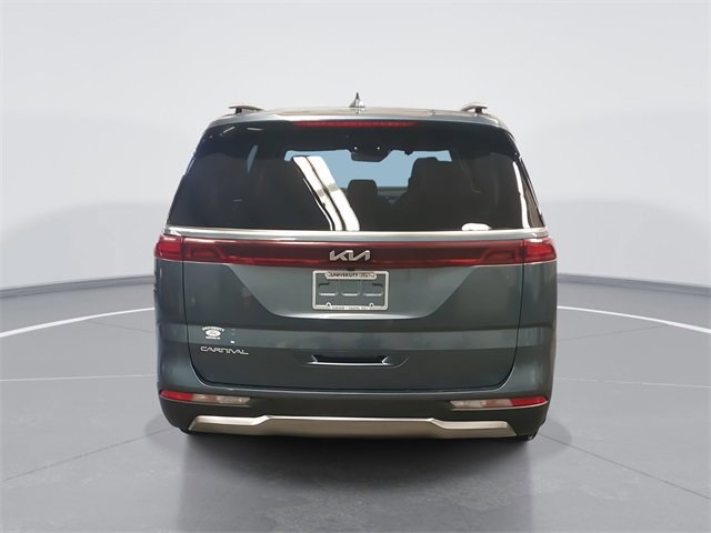 Used 2023 Kia Carnival SX image 4