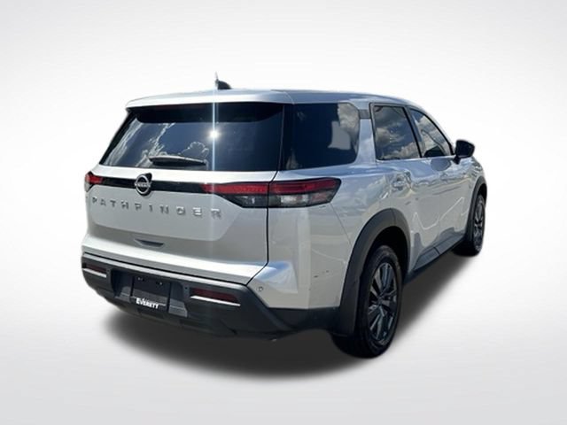 Used 2024 Nissan Pathfinder S FWD image 9