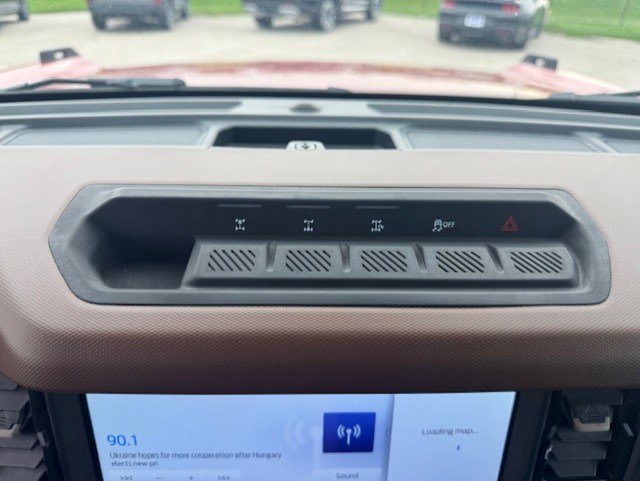 Certified 2024 Ford Bronco Outer Banks w/ Sasquatch Package image 18