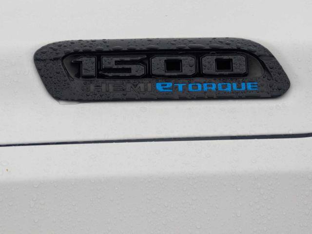 Used 2022 RAM 1500 Big Horn w/ Night Edition AWD/4WD image 13