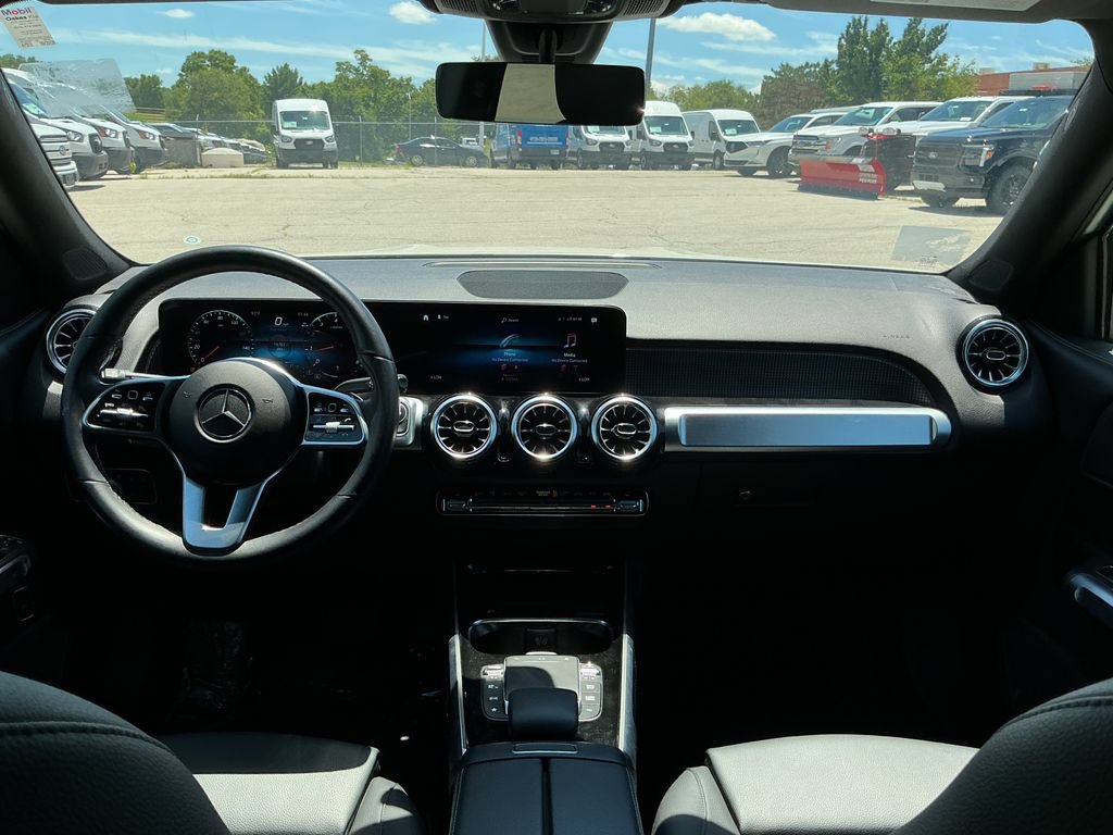 Used 2023 Mercedes-Benz GLB 250 4MATIC image 18