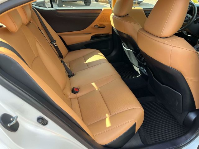 Used 2024 Lexus ES 350 w/ Premium Package FWD image 20