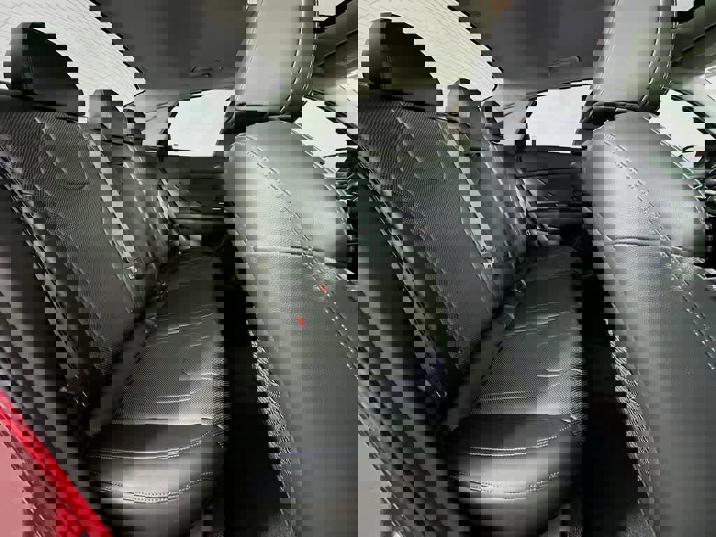 Used 2022 Hyundai Elantra Limited image 33