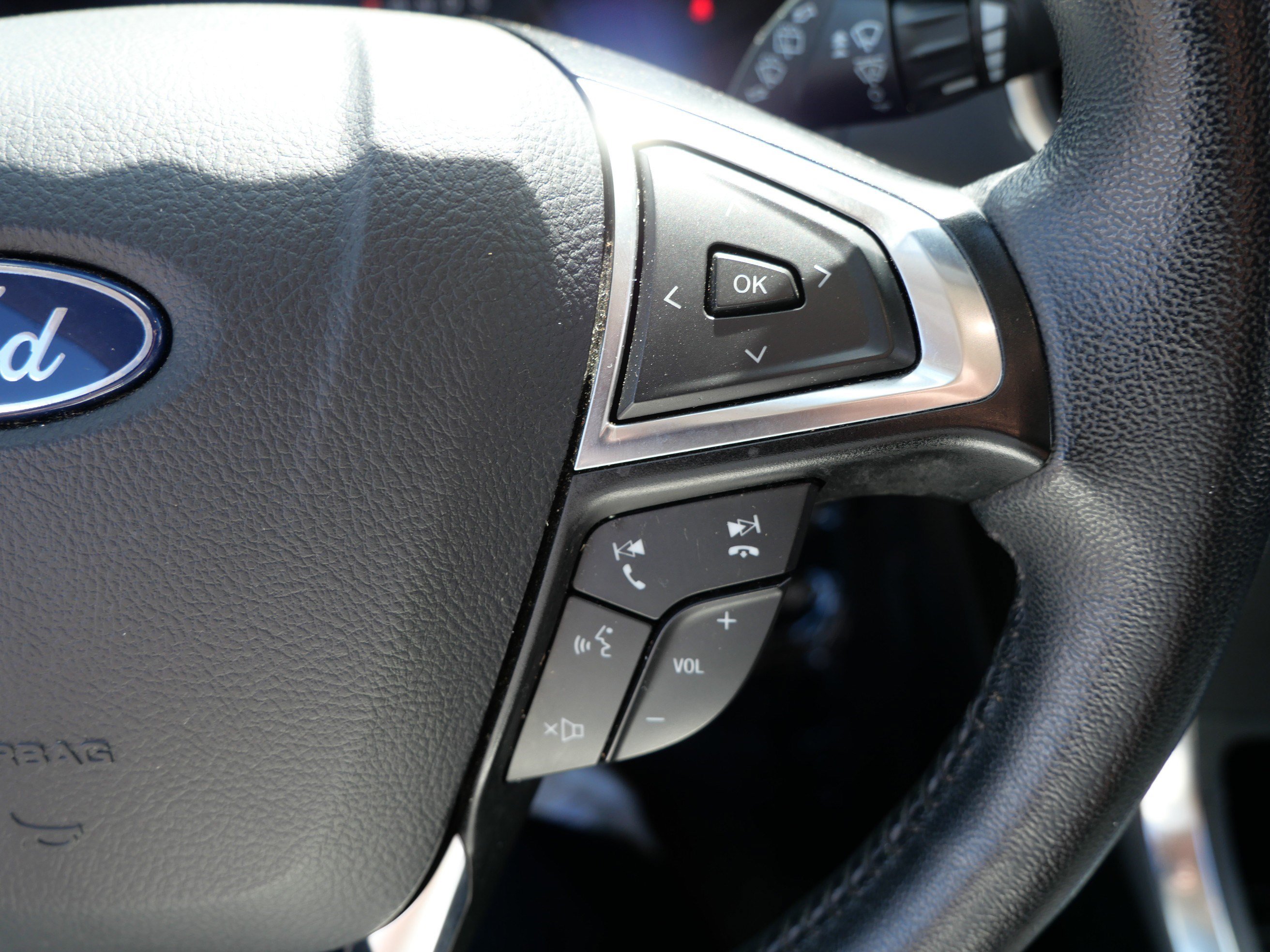 Certified 2024 Ford Edge Titanium AWD/4WD image 29