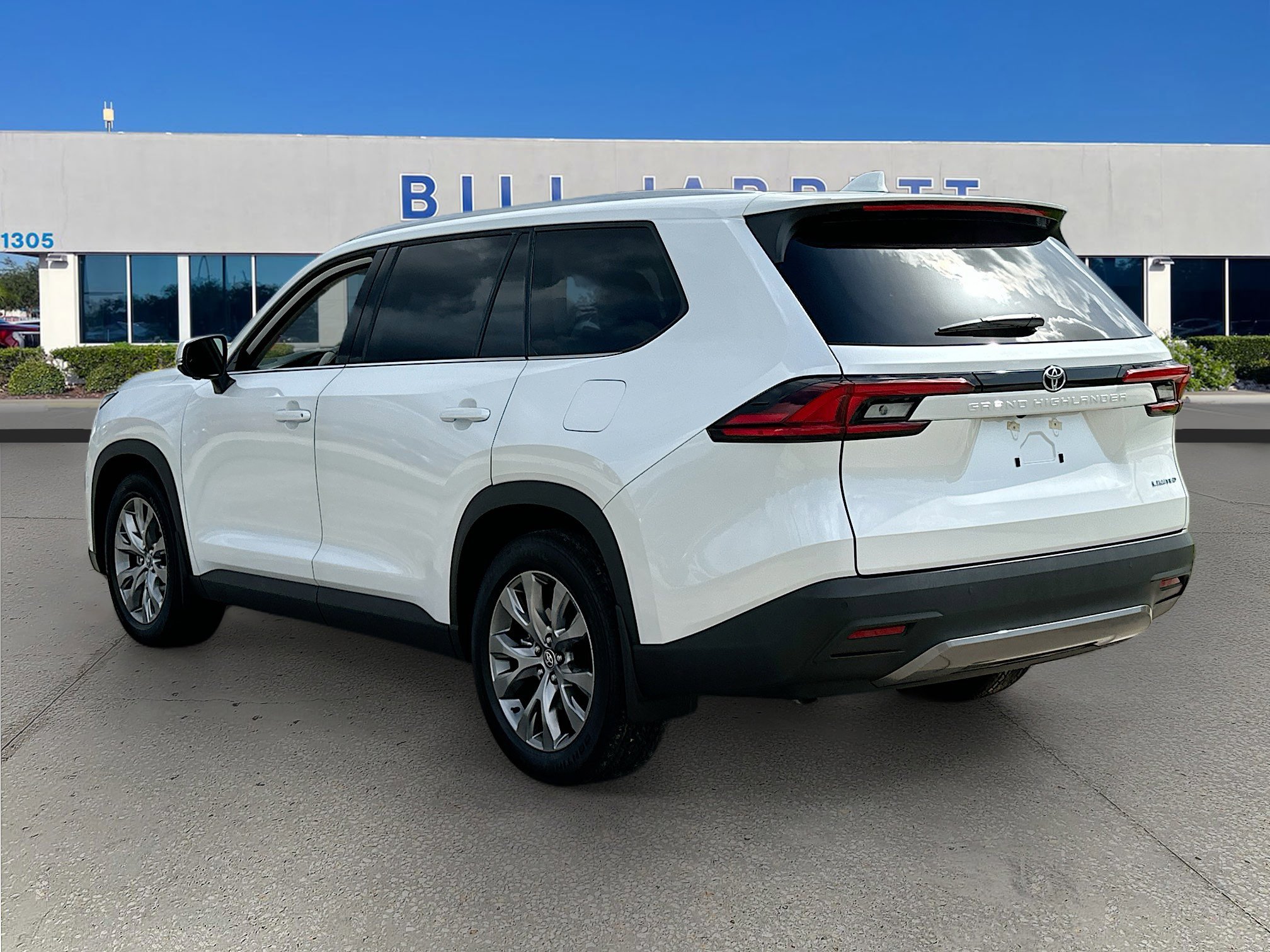 Used 2026 Toyota Grand Highlander FWD image 5