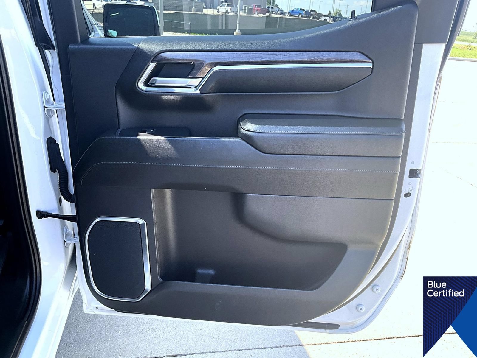 Used 2024 Chevrolet Silverado 1500 LTZ AWD/4WD image 18