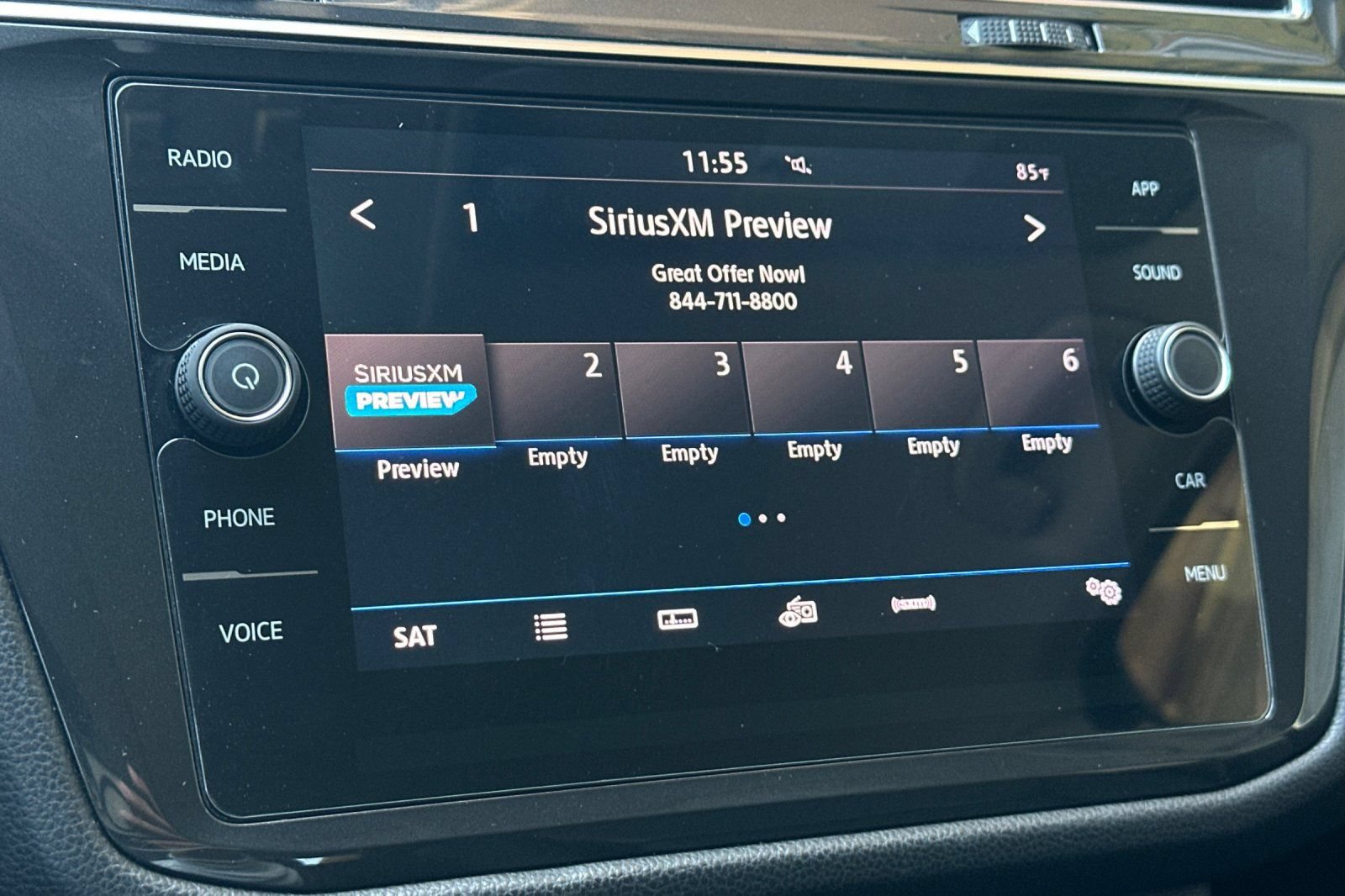 Used 2019 Volkswagen Tiguan SE FWD image 18