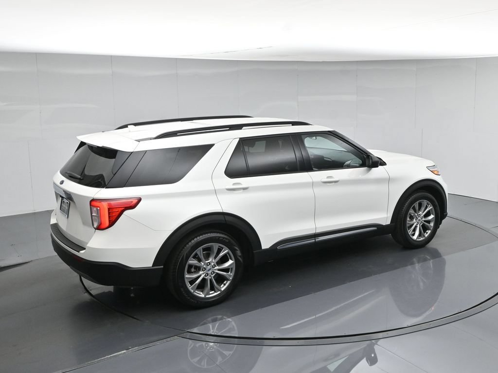 Certified 2021 Ford Explorer XLT w/ Equipment Group 202A RWD image 40