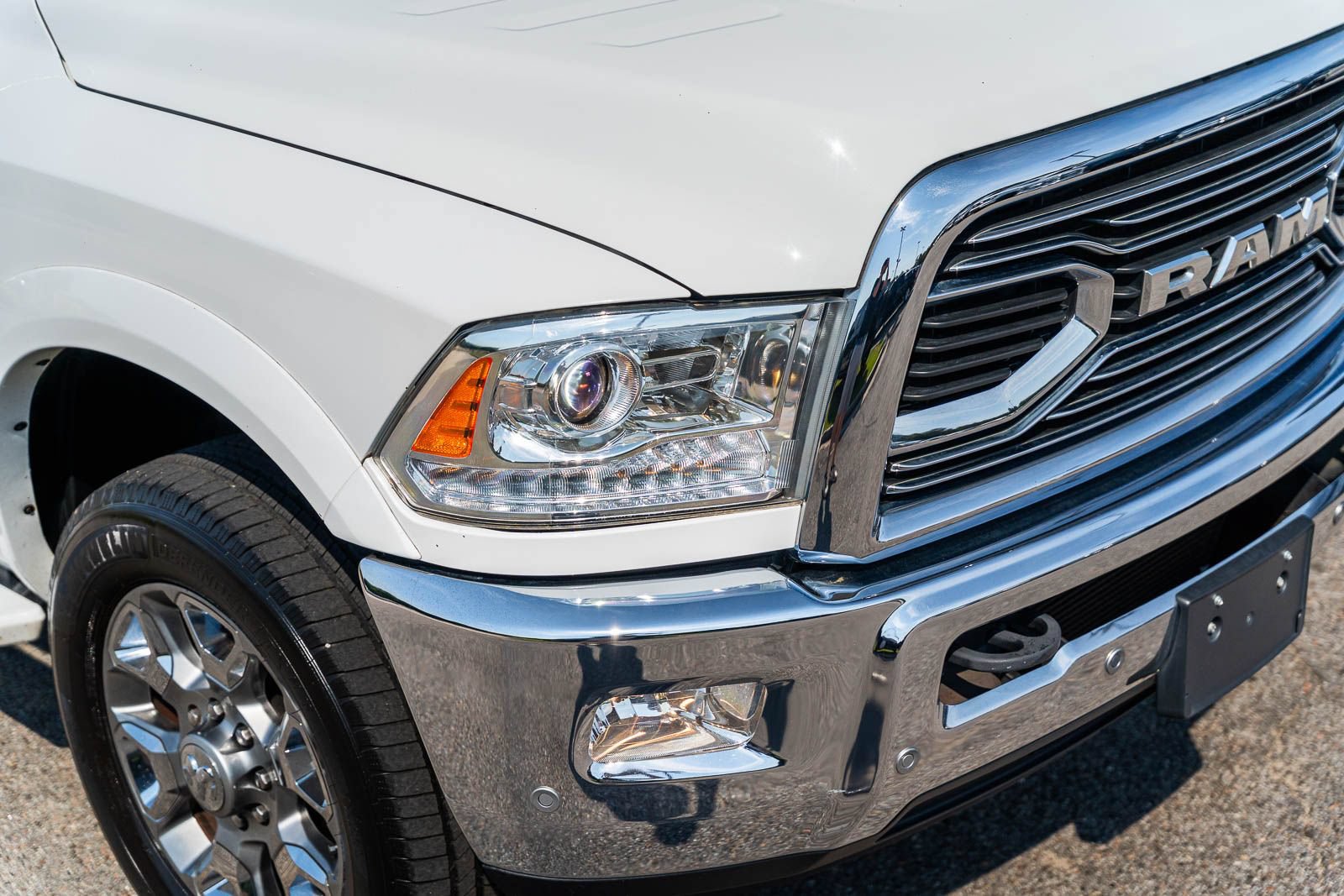 Used 2018 RAM 2500 Limited AWD/4WD image 11