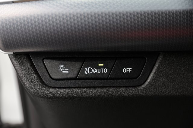 Used 2024 BMW X1 xDrive28i w/ Technology Package image 21