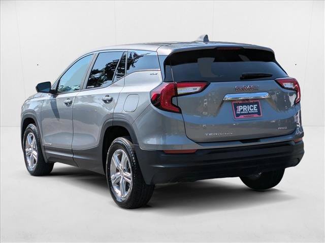 Used 2024 GMC Terrain SLE image 8