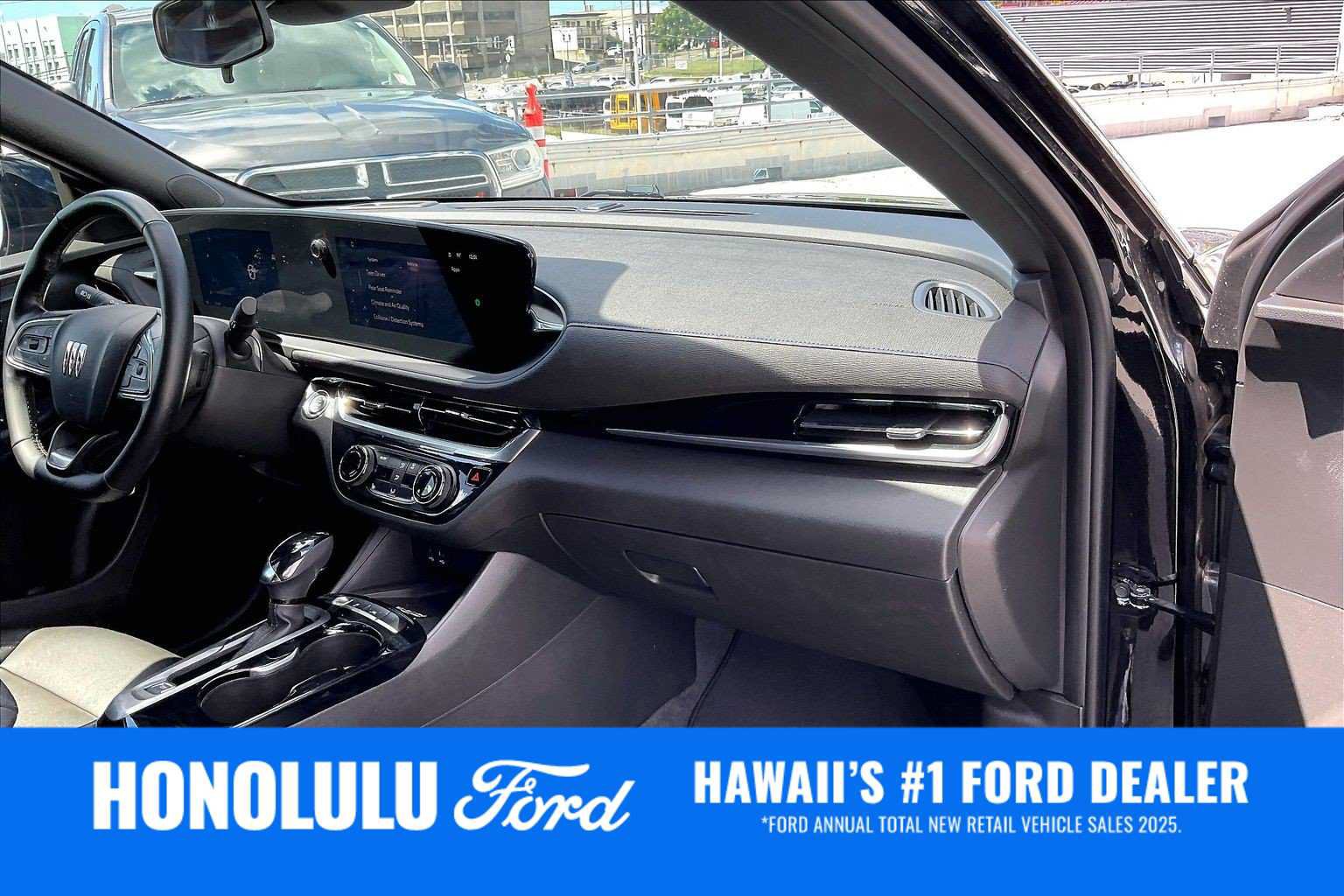Used 2024 Buick Envista Sport Touring w/ Convenience I Package FWD image 23