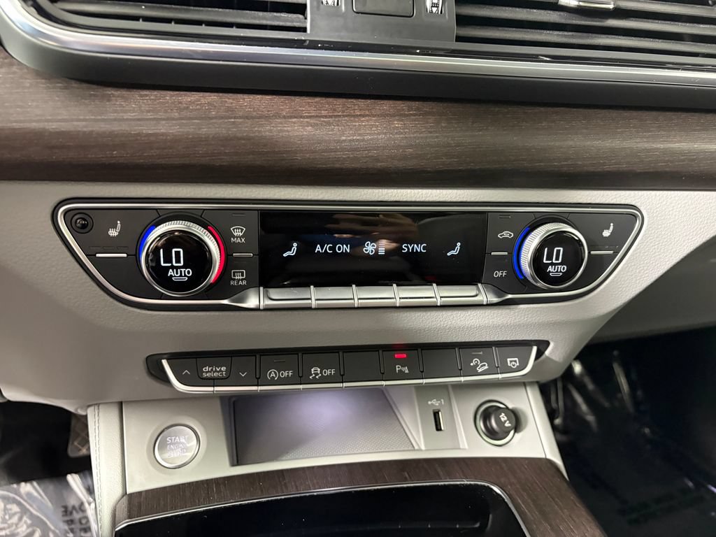 Used 2021 Audi Q5 2.0T Premium Plus w/ Premium Plus Package AWD/4WD image 20