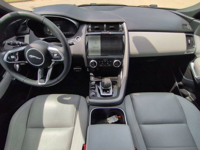 Used 2024 Jaguar E-PACE R-Dynamic SE AWD/4WD image 17