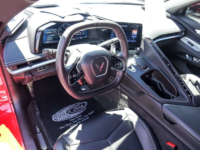 Used 2024 Chevrolet Corvette Stingray Preferred Cpe w/ Z51 Performance Package RWD image 11