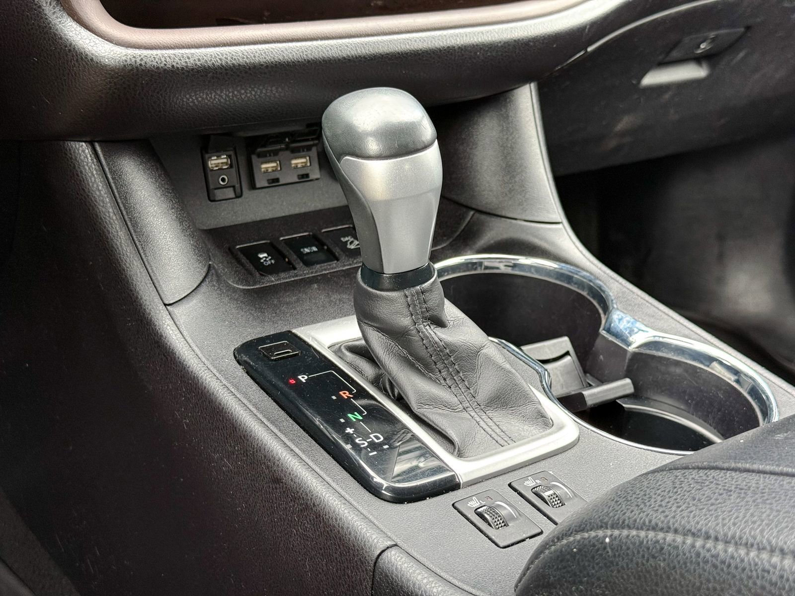 Used 2019 Toyota Highlander XLE AWD/4WD image 30