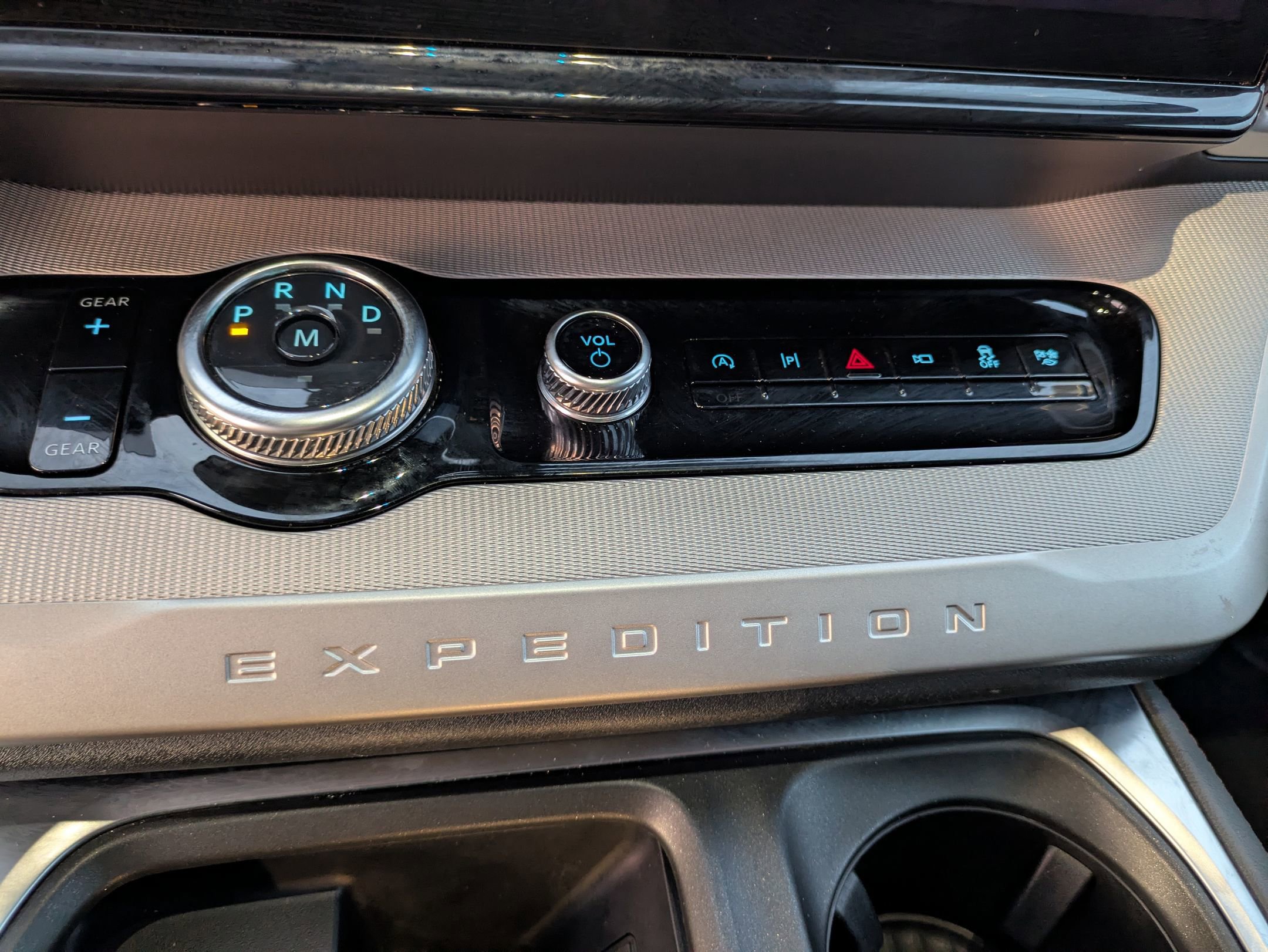 Certified 2025 Ford Expedition Active image 23