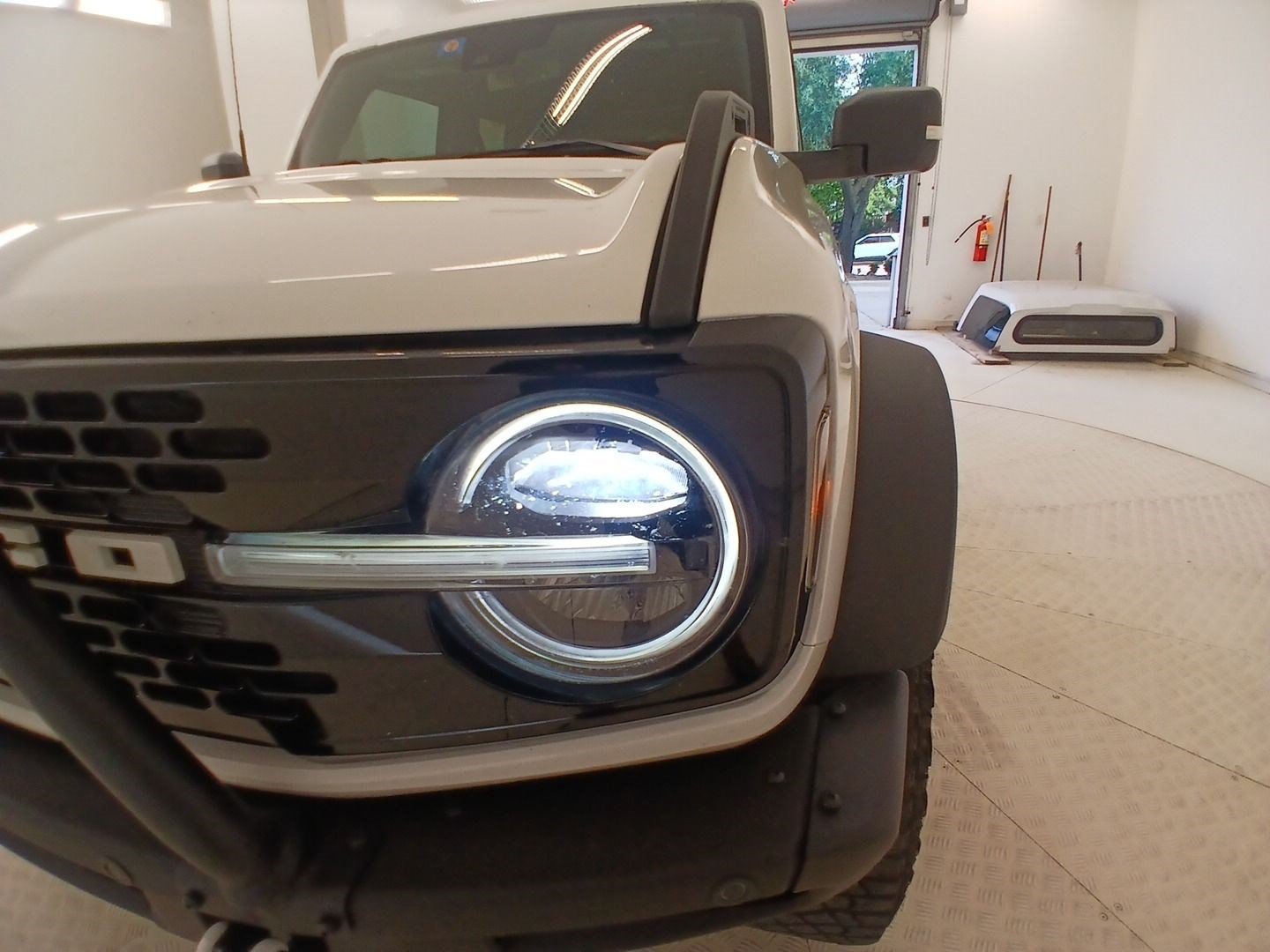 Certified 2023 Ford Bronco Wildtrak AWD/4WD image 9