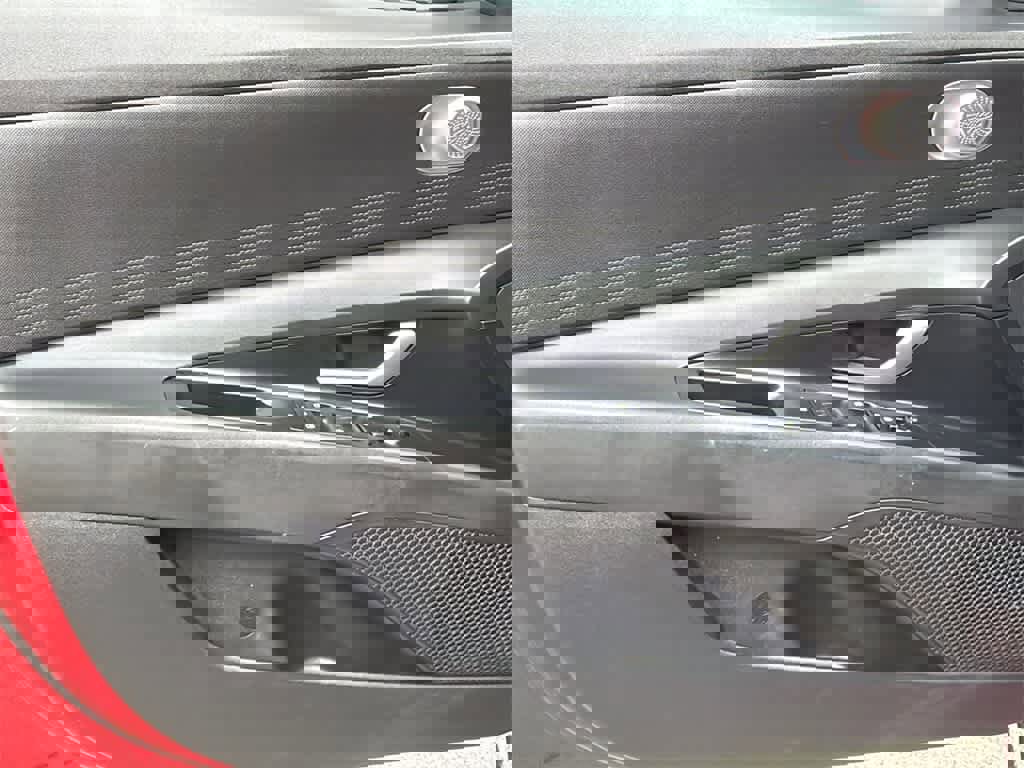 Used 2023 Hyundai Elantra Blue image 11