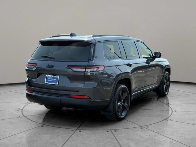Used 2022 Jeep Grand Cherokee L Limited w/ Black Appearance Package AWD/4WD image 12