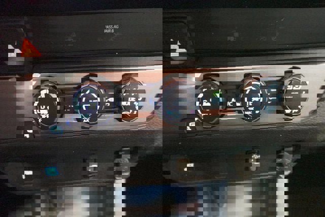 Used 2019 Toyota Tacoma SR image 18