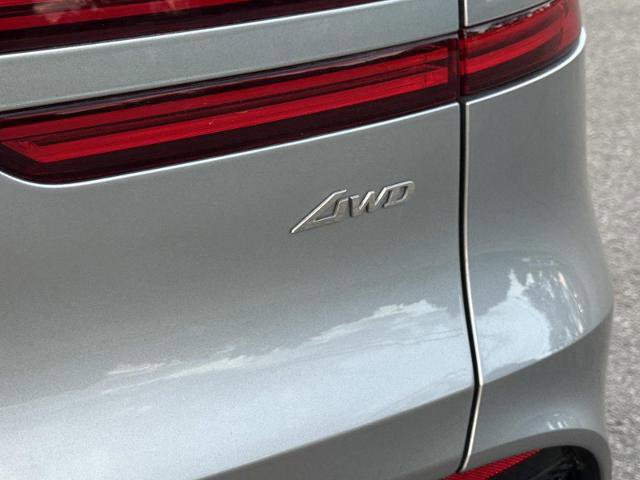 Used 2025 Genesis GV70 2.5T AWD/4WD image 10