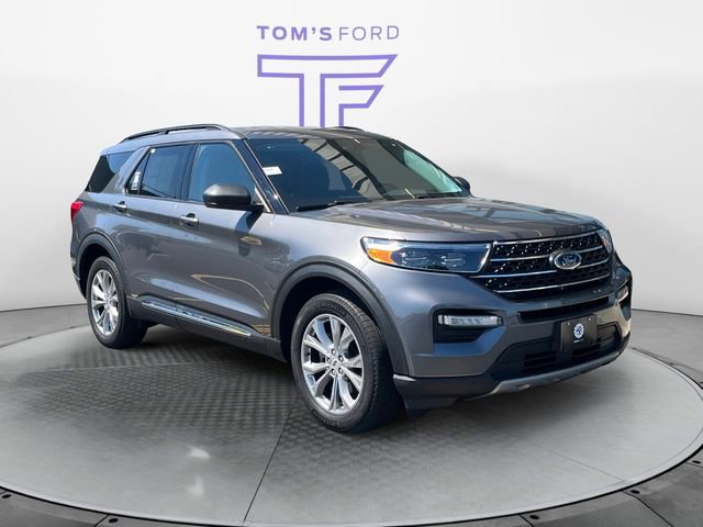 Certified 2023 Ford Explorer XLT w/ Equipment Group 202A AWD/4WD image 7