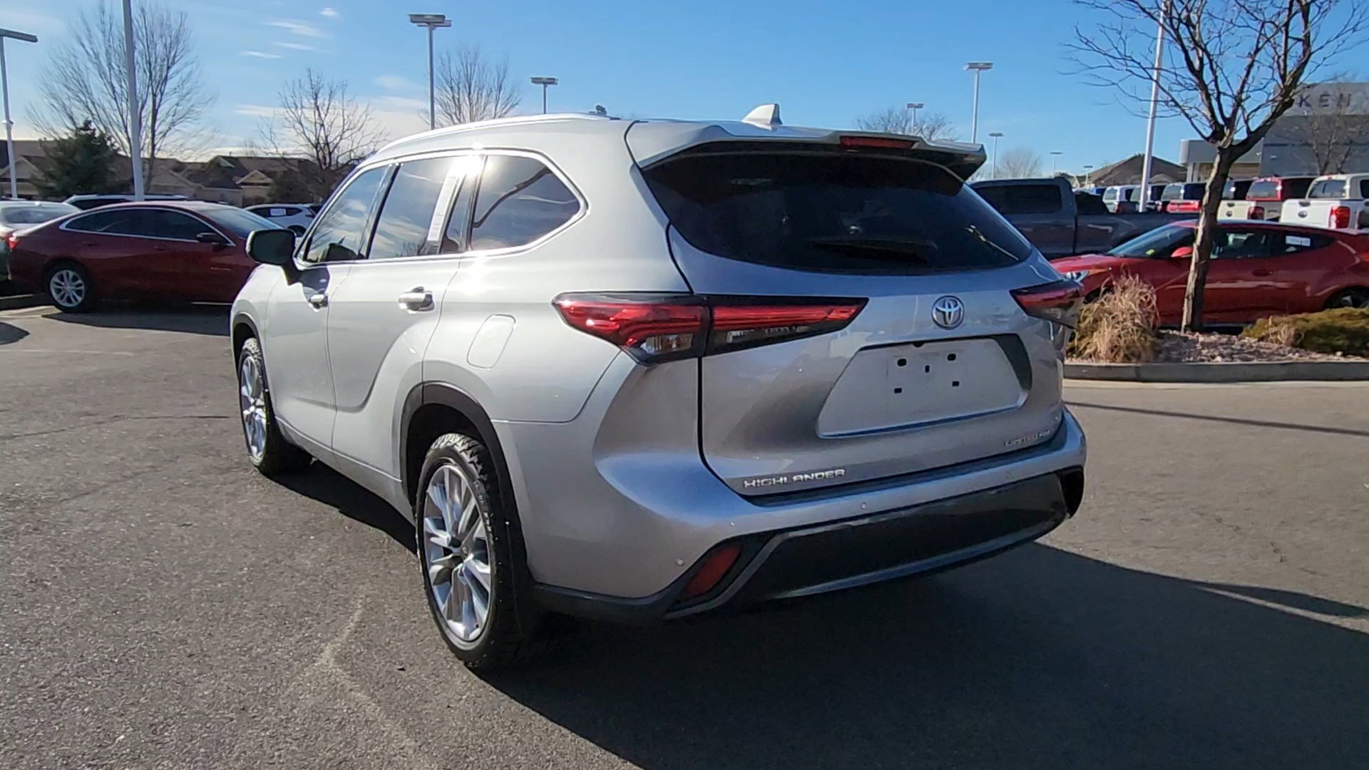 Used 2021 Toyota Highlander Limited image 11