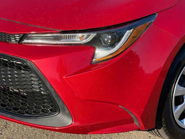 Used 2021 Toyota Corolla LE FWD image 13