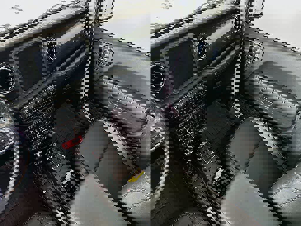 Used 2021 Jeep Wrangler Unlimited Rubicon w/ Trailer Tow Package image 14