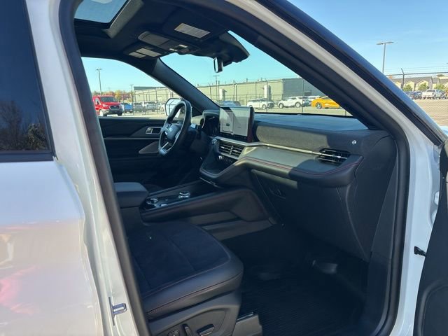 Certified 2025 Ford Explorer ST image 8