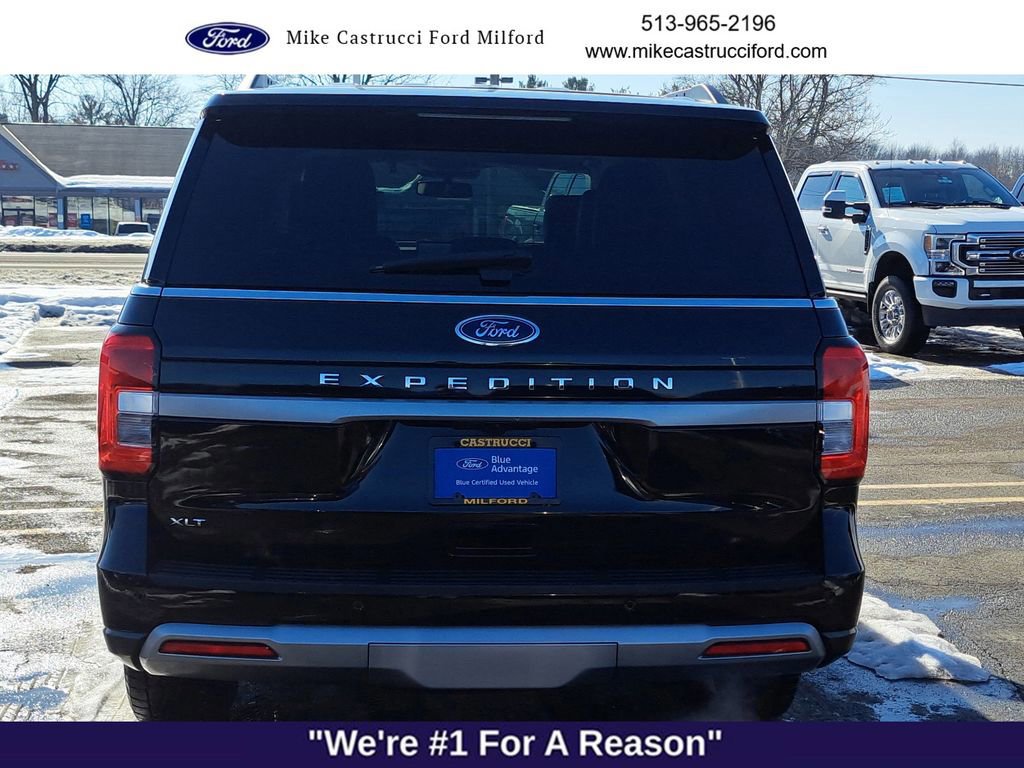 Certified 2023 Ford Expedition XLT image 3