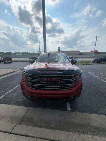 Used 2025 GMC Sierra 1500 AT4 w/ AT4 Premium Package AWD/4WD image 4