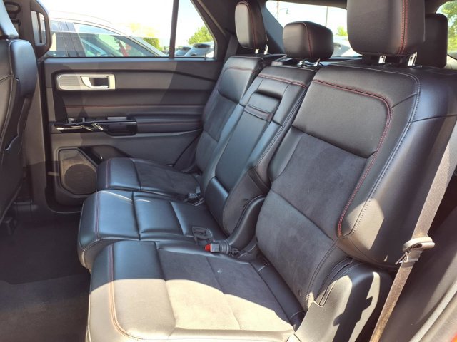 Certified 2024 Ford Explorer ST-Line w/ Class IV Trailer Tow Package AWD/4WD image 8