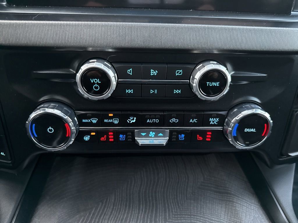 Certified 2023 Ford F350 Platinum w/ FX4 Off-Road Package image 32