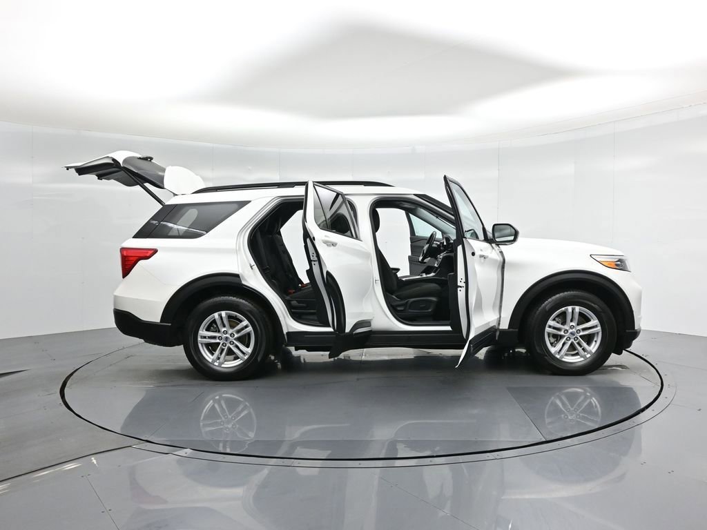 Certified 2023 Ford Explorer XLT image 5