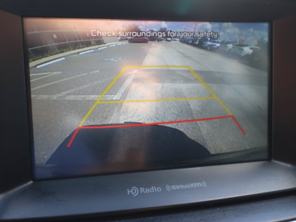 Used 2018 Kia Sorento FWD image 4