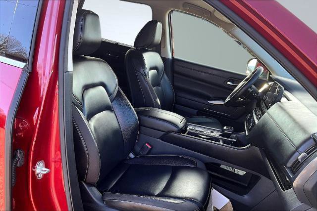 Used 2023 Nissan Pathfinder SL image 12