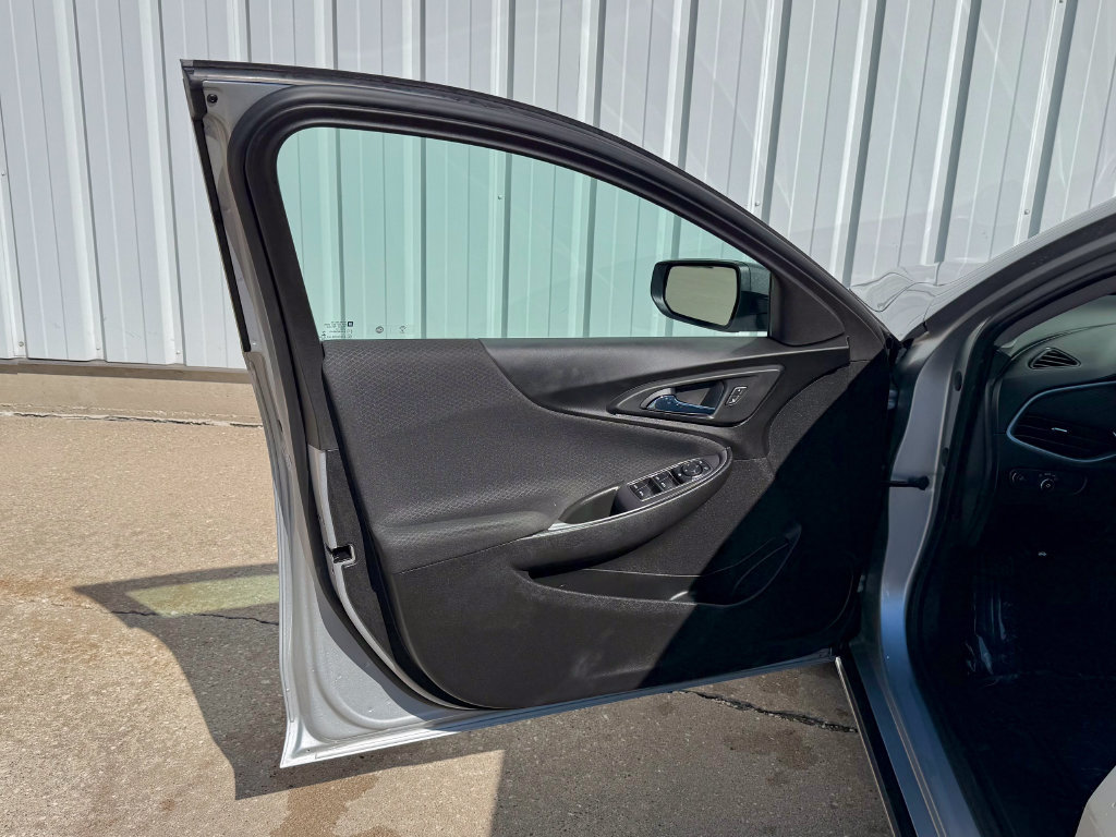 Used 2020 Chevrolet Malibu LS FWD image 14