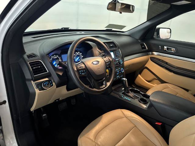 Certified 2017 Ford Explorer FWD image 15