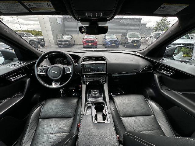 Used 2019 Jaguar F-PACE S AWD/4WD image 3